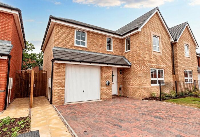4 Bedroom Detached House To Rent In Campbell Drive, Upper Lighthorne, Leamington Spa, Warwickshire, CV33