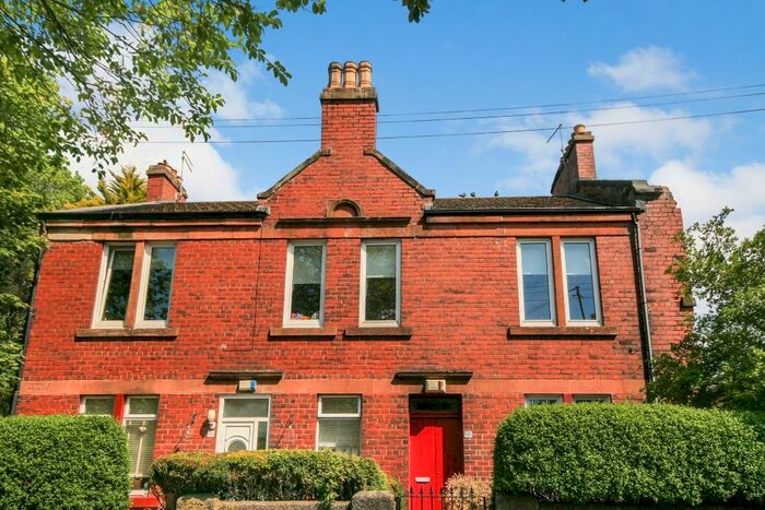 2 Bedroom Flat To Rent In Gartocher Road, Sandyhills, Glasgow, G32