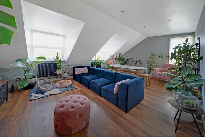 2 Bedroom Property To Rent In High Road Leyton, London, E10