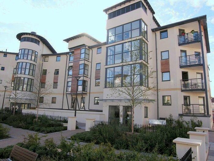 2 Bedroom Apartment To Rent In Mistletoe Court, Old Town, SN1