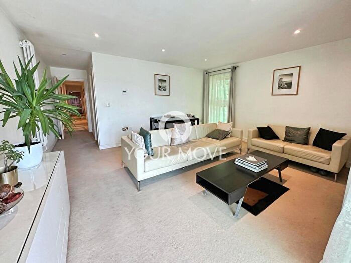 2 Bedroom Flat To Rent In Erebus Drive, West Thamesmead, London, SE28