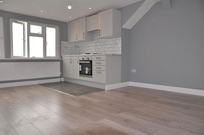 5 Bedroom Semi-Detached House To Rent In Weston Drive, Stanmore, HA7