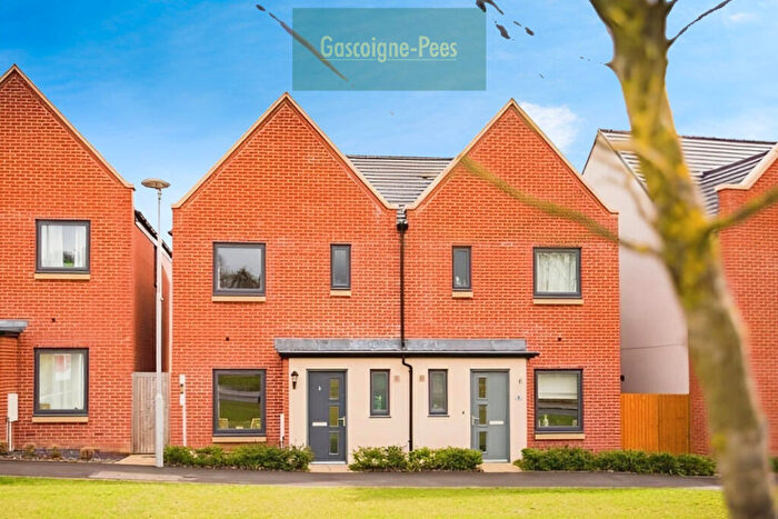 3 Bedroom Semi-Detached House To Rent In Sherborne Fields, RG24