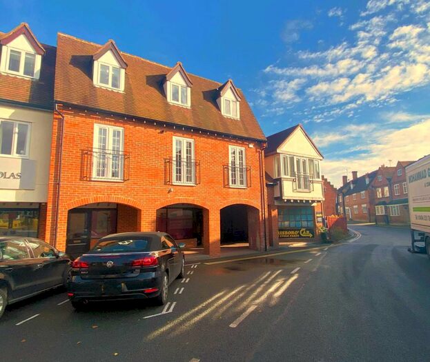 2 Bedroom Flat To Rent In Malthouse Square, Princes Risborough, HP27