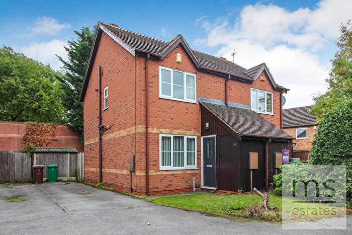 2 Bedroom Semi-detached House To Rent In Bedarra Grove, Lenton, Nottingham, NG7