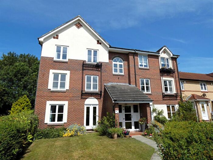 2 Bedroom Apartment To Rent In Hazeldene Court, Tynemouth, NE30