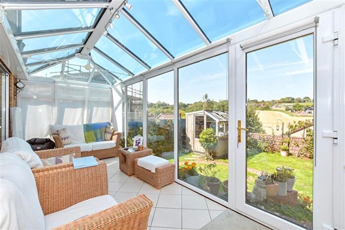 3 Bedroom Detached House For Sale In Derwent Close, Waterlooville, Hampshire, PO8