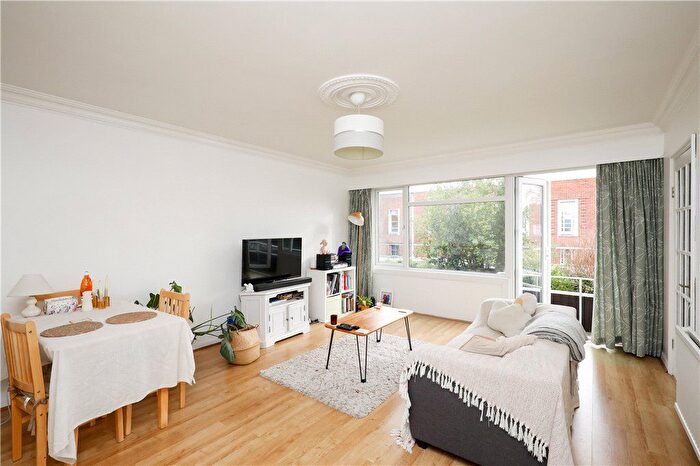 2 Bedroom Flat For Sale In Grange Lodge, The Grange, SW19