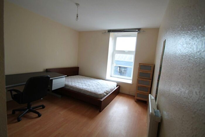 3 Bedroom Flat To Rent In Seagate, Dundee, DD1