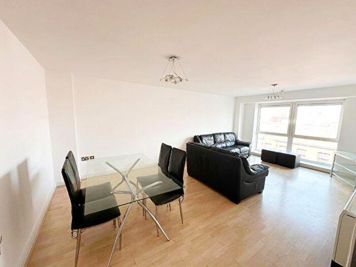 3 Bedroom Apartment To Rent In Royal Plaza, Westfield Terrace, Sheffield, S1