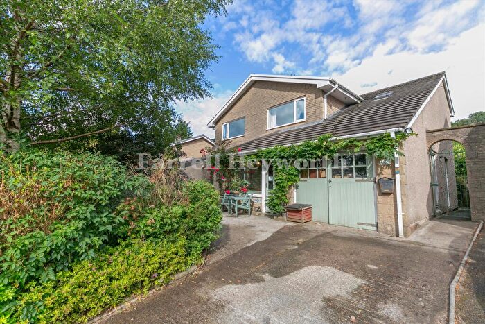 4 Bedroom House For Sale In Meadowfield, Halton, Lancaster, LA2