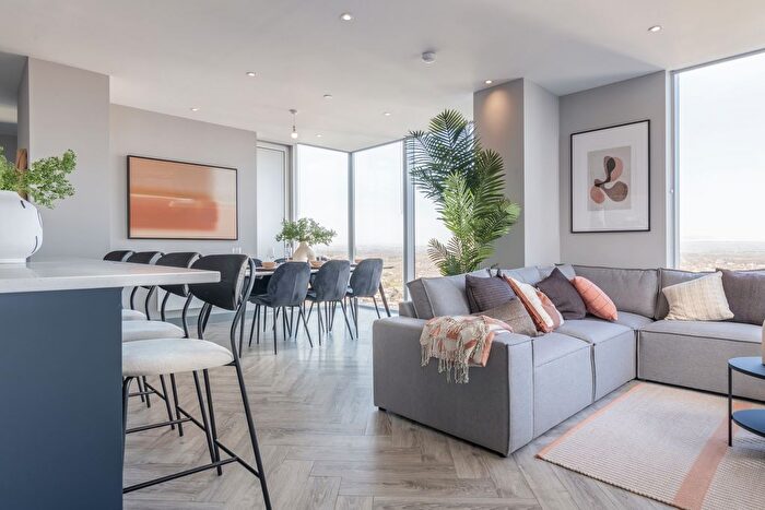 3 Bedroom Flat To Rent In Cortland At Colliers Yard, Salford, M3