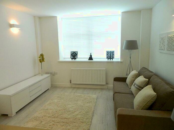 2 Bedroom Flat To Rent In Bridge Place, Bridge Street, Leatherhead, KT22