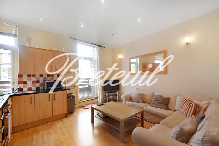 2 Bedroom Flat To Rent In Shepherds Bush Road, London, W6