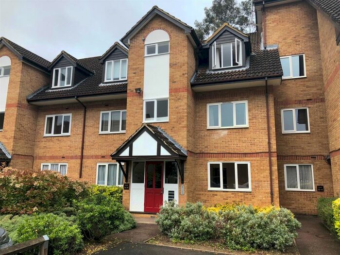 1 Bedroom Flat To Rent In Rochester Drive, Garston, Watford, WD25