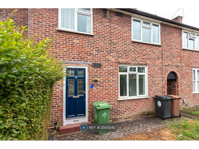 4 Bedroom Terraced House To Rent In Blue House Road, London, E4