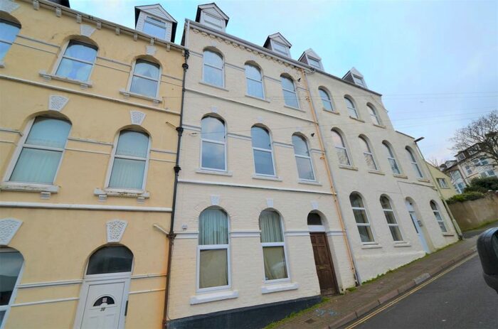 1 Bedroom Flat To Rent In Oxford Grove, Ilfracombe, EX34
