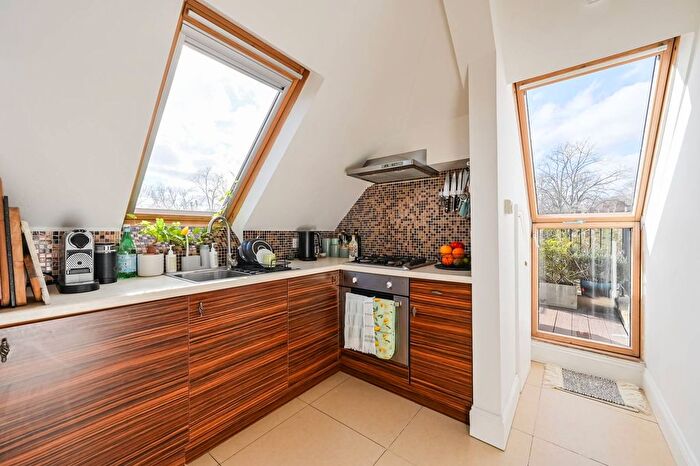 Studio To Rent In Highbury, Highbury, London, N5