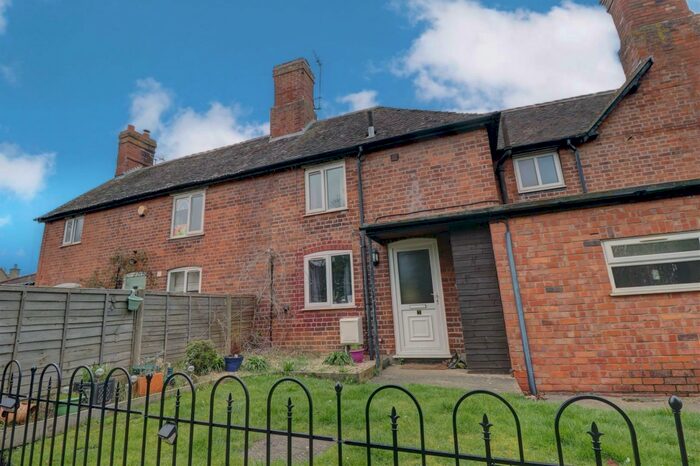 2 Bedroom End Of Terrace House To Rent In Station Villas, Bredon, GL20