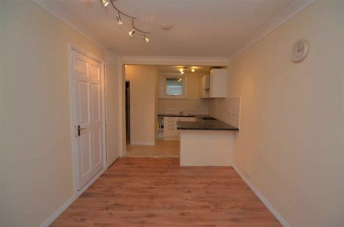 2 Bedroom Flat To Rent In Francis Road, London, E10