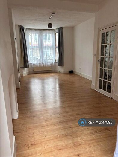 3 Bedroom Terraced House To Rent In Western Road, London, E13
