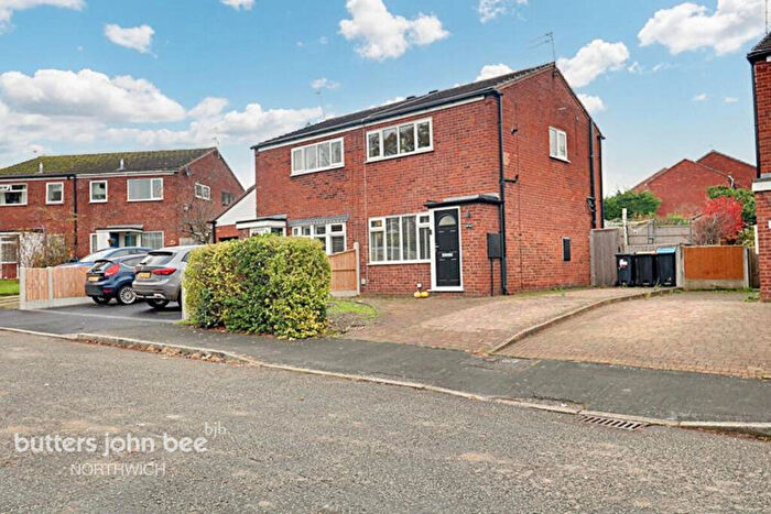 2 Bedroom Semi-Detached House For Sale In Alvanley Rise, Northwich, CW9
