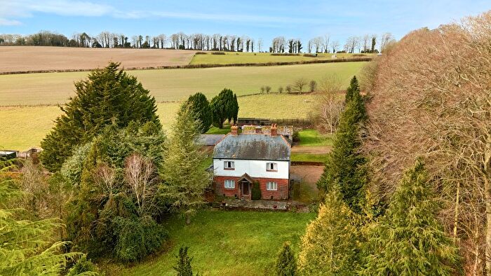 4 Bedroom Detached House For Sale In Hensting Lane, Owslebury, SO21