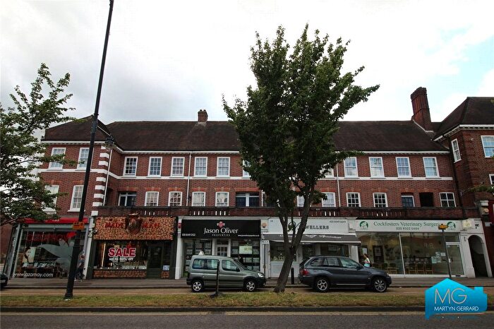 2 Bedroom Flat For Sale In Heddon Court, Cockfosters Road, Barnet, Hertfordshire, EN4