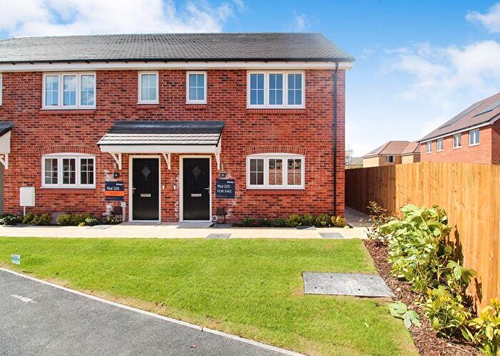 3 Bedroom End Of Terrace House For Sale In Meadow Road, Wixams, MK45