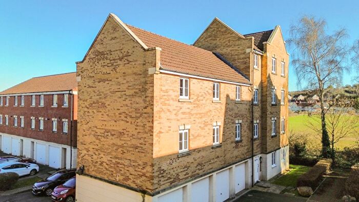 2 Bedroom Flat For Sale In Dickinsons Fields, Bedminster, BS3