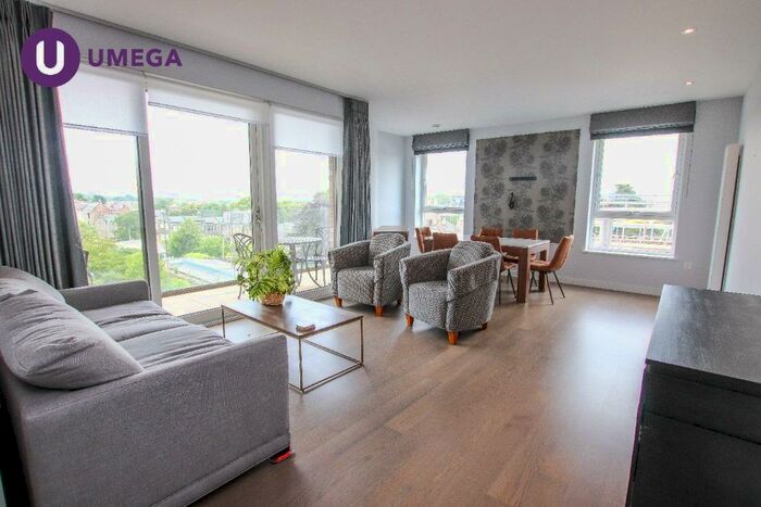 2 Bedroom Flat To Rent In Westerlea Gardens, Murrayfield, Edinburgh, EH12