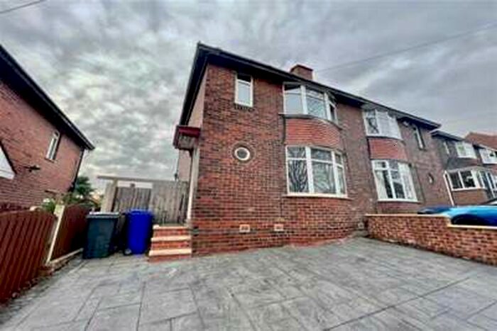 3 Bedroom House To Rent In Thorpe House Avenue, S8
