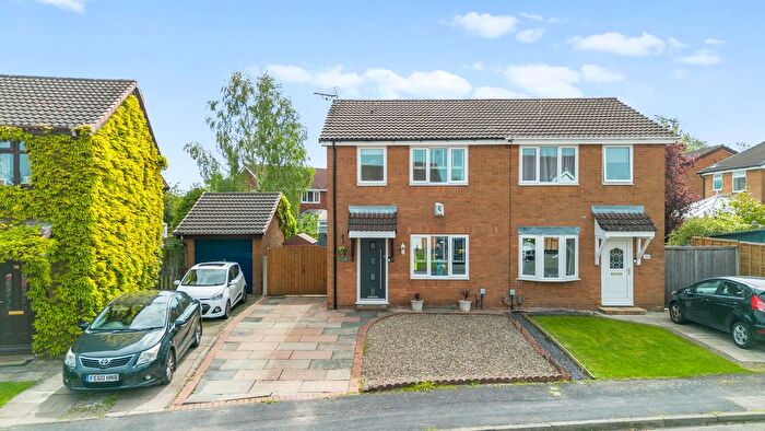 3 Bedroom Semi-Detached House For Sale In Oban Grove, Fearnhead, WA2