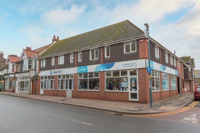 2 Bedroom Flat To Rent In Station Road, Birchington, CT7