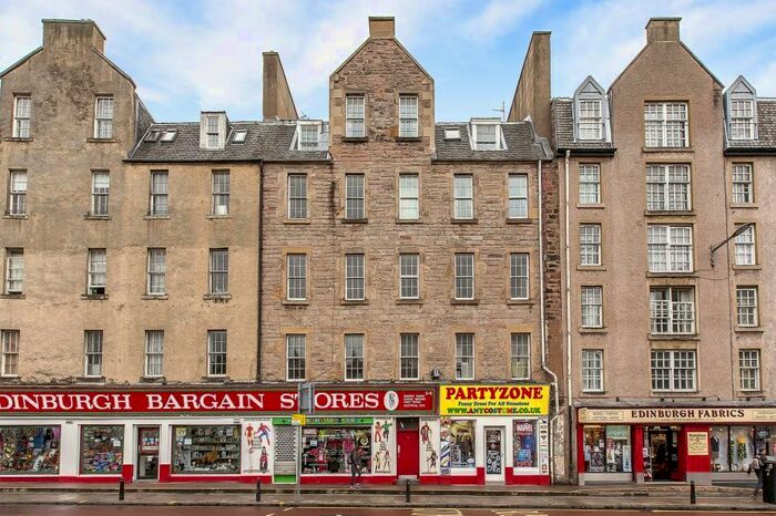 2 Bedroom Flat To Rent In St Patrick Square, South Side, Edinburgh, EH8