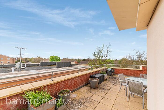 2 Bedroom Apartment To Rent In Woodcote Road, Wallington, SM6