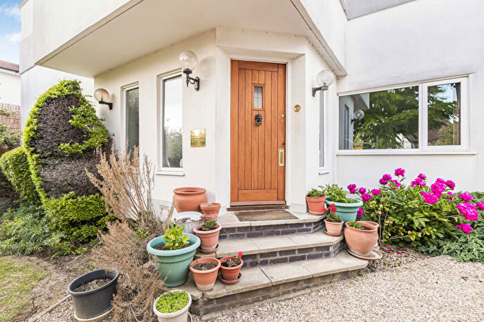 5 Bedroom Detached House For Sale In Holland Close, Stanmore, HA7