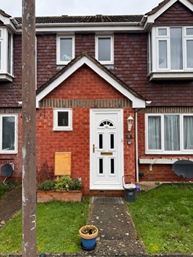 2 Bedroom Maisonette To Rent In Sherway Close, Headcorn, Ashford, TN27