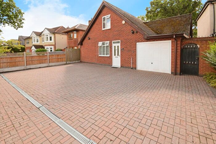 4 Bedroom Bungalow For Sale In Rugby Road, Binley Woods, Coventry, Warwickshire, CV3