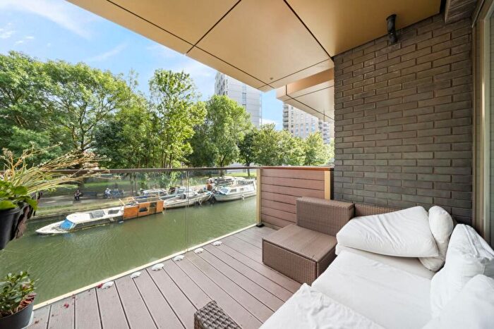 2 Bedroom Flat To Rent In Waterfront Apartments, Little Venice, W9