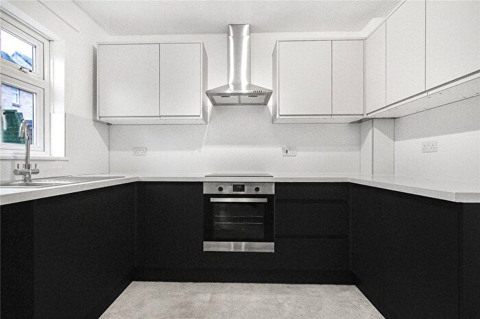 3 Bedroom End Terrace House To Rent In Earl Close, Middleleaze, Swindon, Swindon, SN5