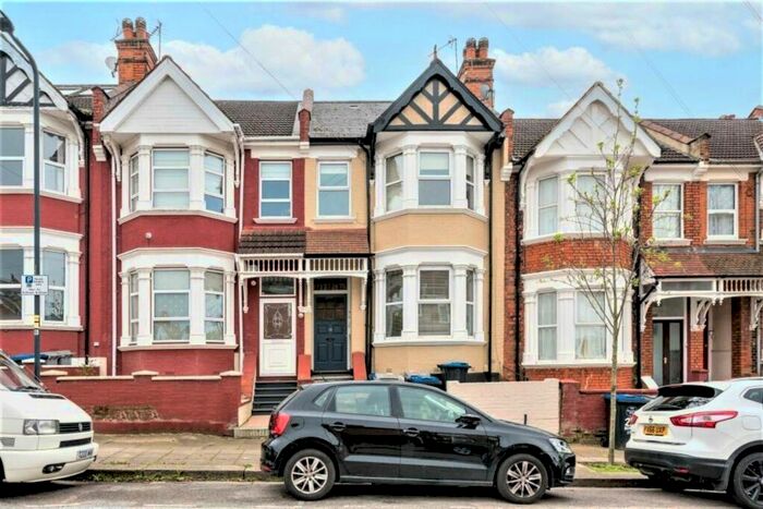 2 Bedroom Flat To Rent In Kings Road, London, NW10