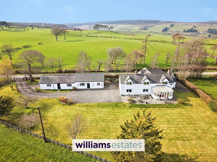 4 Bedroom Detached House For Sale In Clawddnewydd, Ruthin, LL15