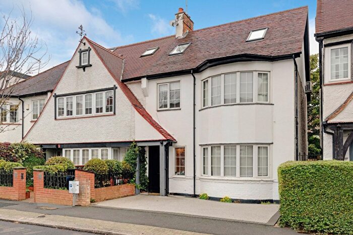 5 Bedroom End Terrace House For Sale In Hampstead Gardens, London, NW11