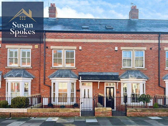 3 Bedroom Town House For Sale In Hepscott Terrace, South Shields, NE33