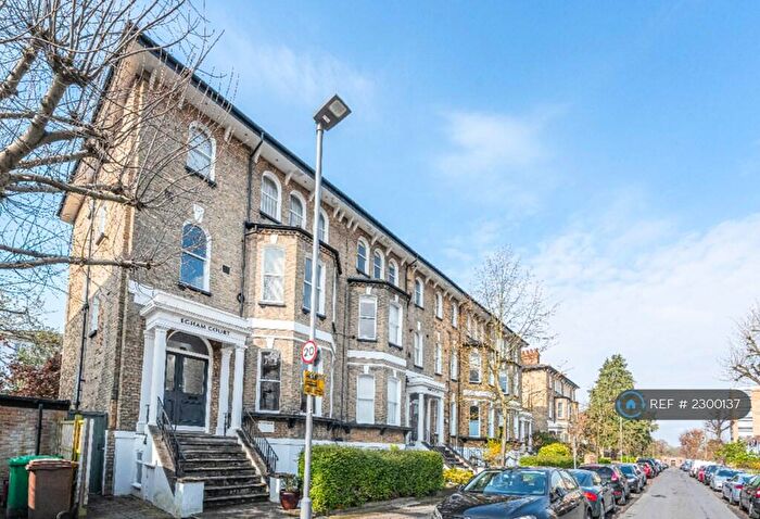 2 Bedroom Flat To Rent In Egham Court, Surbiton, KT6