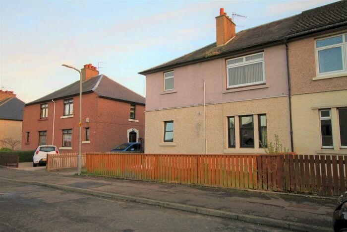 2 Bedroom Flat To Rent In Dollar Avenue, Falkirk, FK2