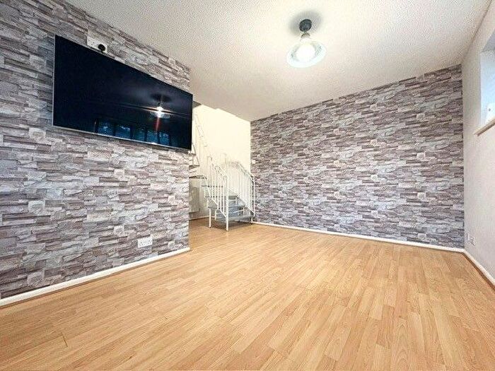 1 Bedroom Town House To Rent In Drake Hall, Bolton, BL5