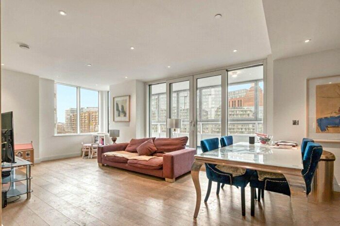 2 Bedroom Apartment For Sale In Cascade Court, Vista, Battersea, SW11