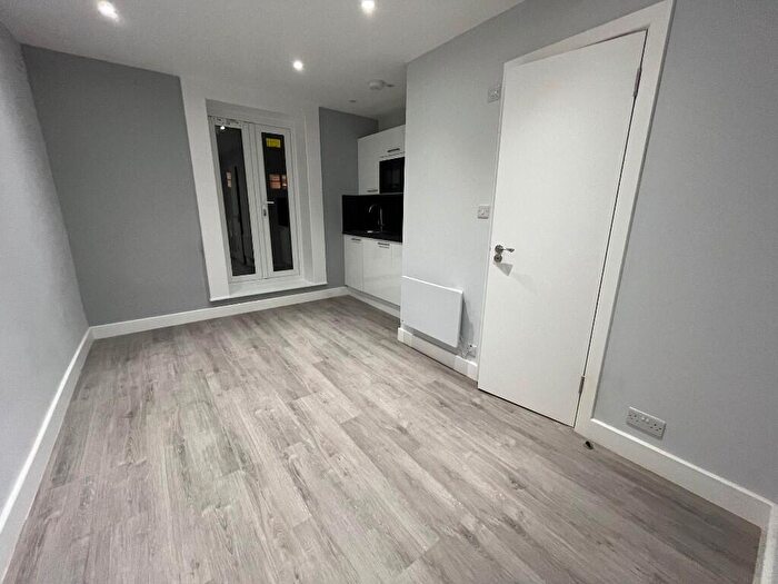 Studio To Rent In Alexandra Grove, London, N4